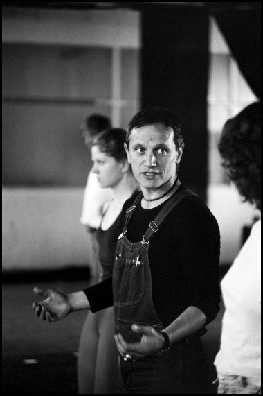 Actor, director and writer Steven Berkoff during workshop for actors in Sydney - 1975